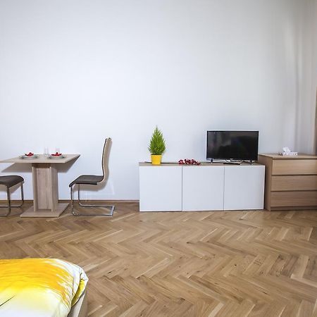 Beautiful Central Apartment Thamova Πράγα Εξωτερικό φωτογραφία